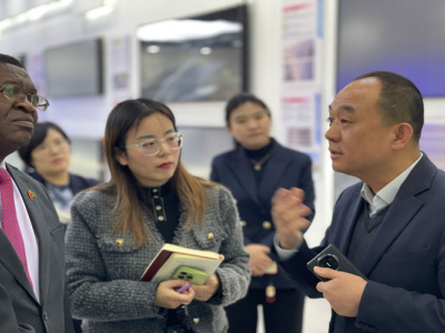 Zambian Ambassador Visits Soletks Group: Exploring Solar New Energy Cooperation and Jointly Blueprinting Green Development