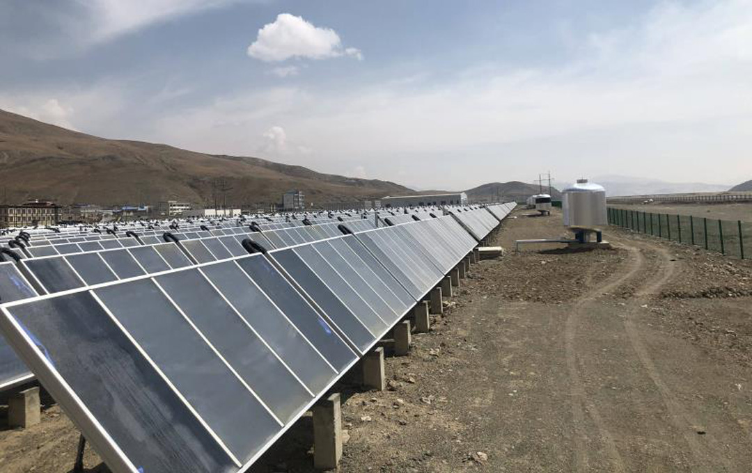 Large Sized High Performance Flat Plate Collector